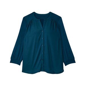 Three-Quarter Sleeve Knit Blouse